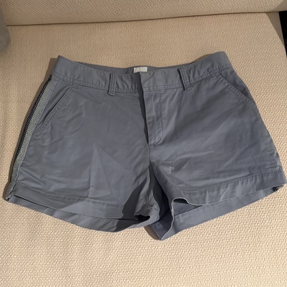 Gap shorts with side green and blue stitching - Picture 2 of 6